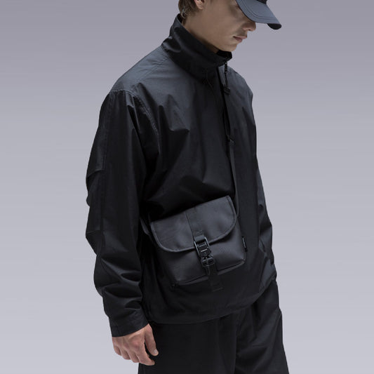 man wearing the waterproof shoulder bag