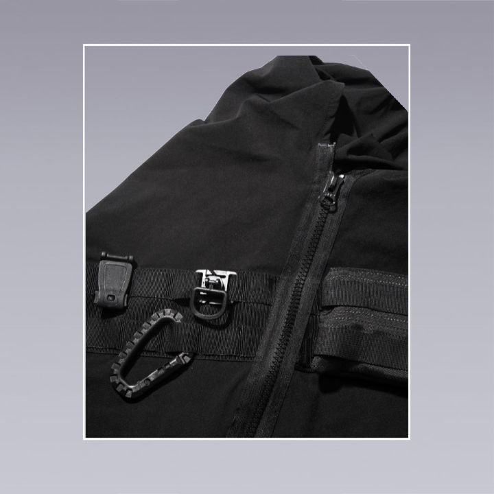 Clotechnow cyberpunk / techwear zip up black cape - Close up 